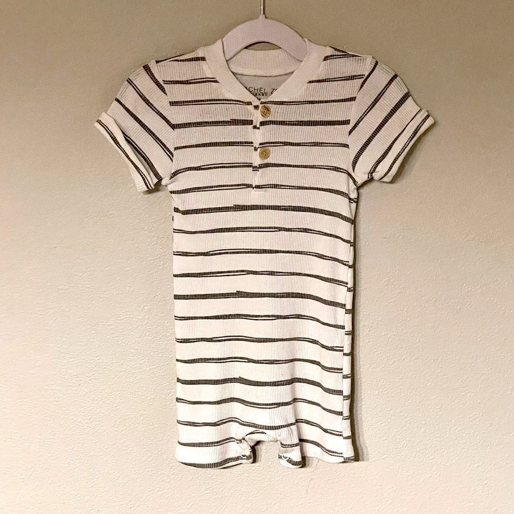 NWOT! Adorable , Rachel Zoe, White & Gray, Snap Bottom, Romper. 18 months.